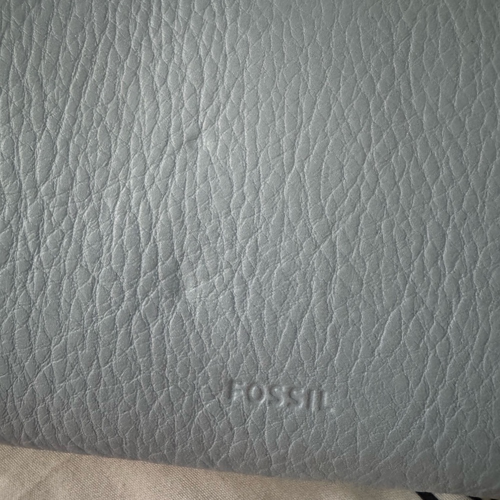 NWT Fossil Blue Leather Bifold Wallet - Picture 7 of 7